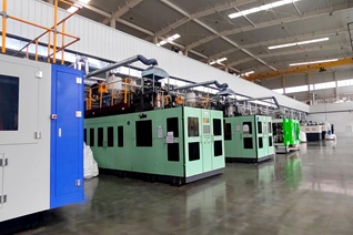 塑料包裝容器吹塑及吹瓶生產車間